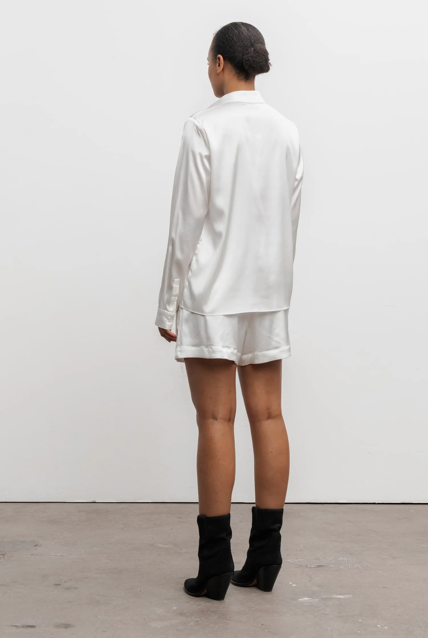 Aly satin shorts off-white