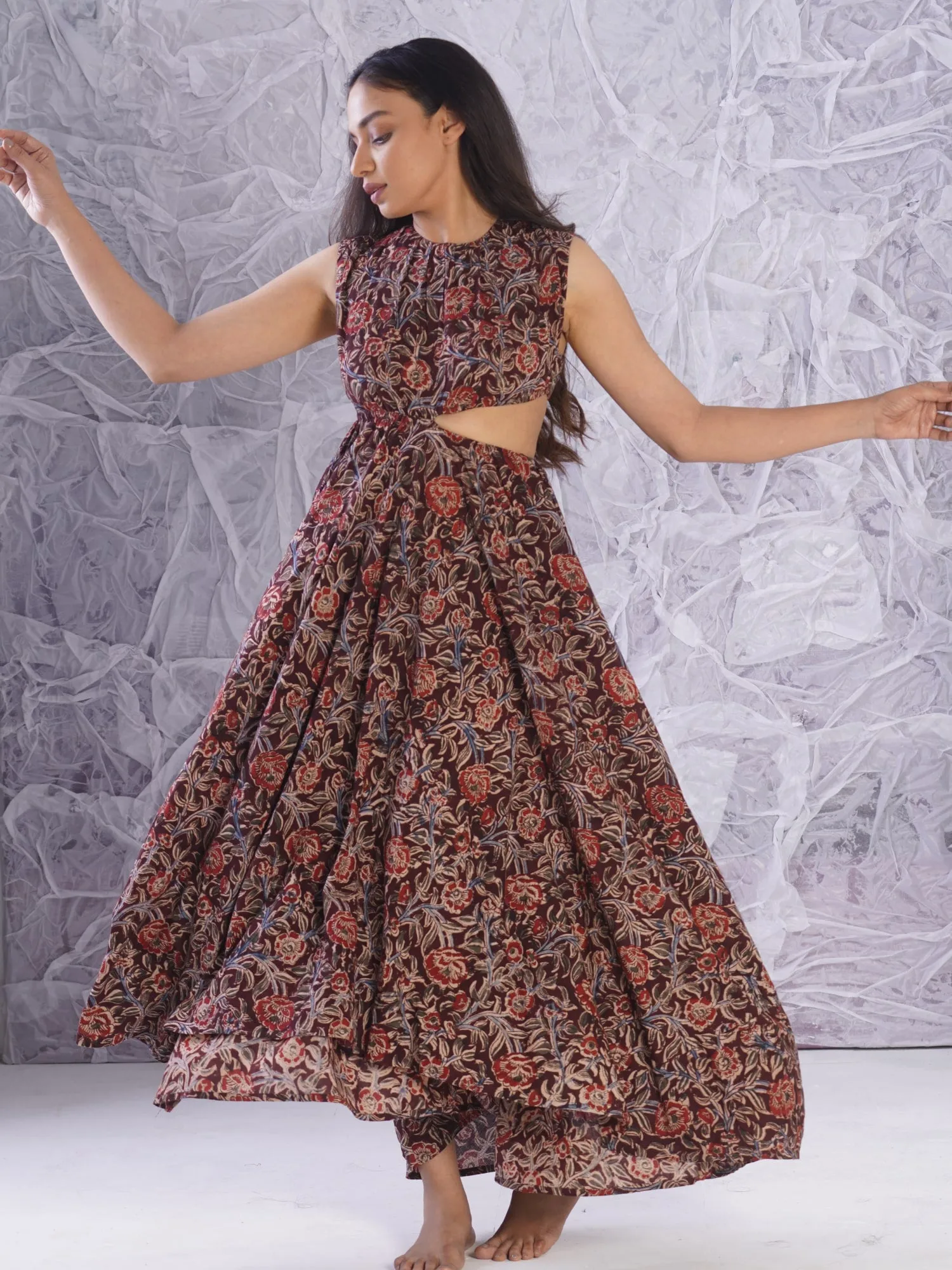 Cut-Out Detail Flared Dress