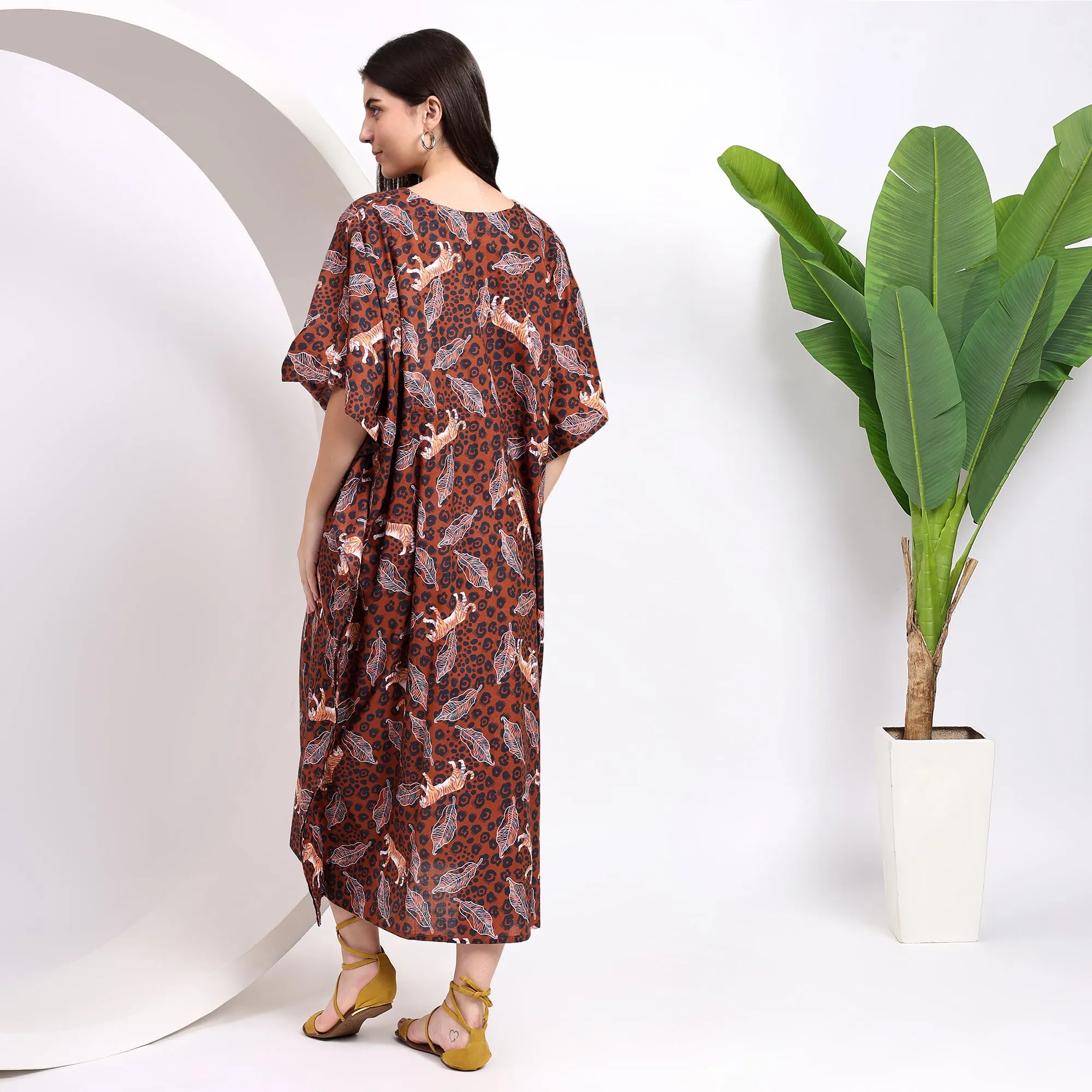 Fashion-Forward Brown Kaftan with Tiger Print – Shop Today!
