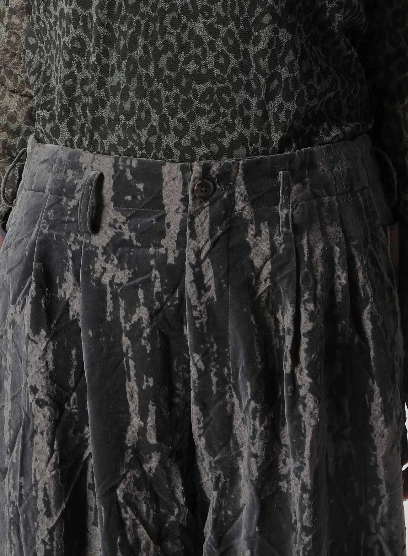 GRUNGE VELVET TUCK PANTS