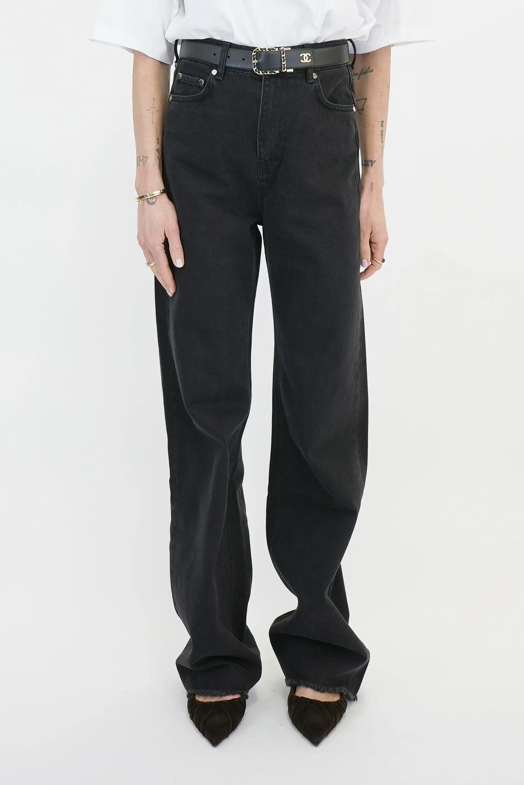 JAINE LOOSE STRAIGHT JEANS IN FADED BLACK