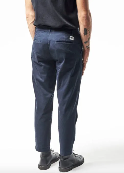 Joel Ankle Cut Chino Pant - Navy & Olive