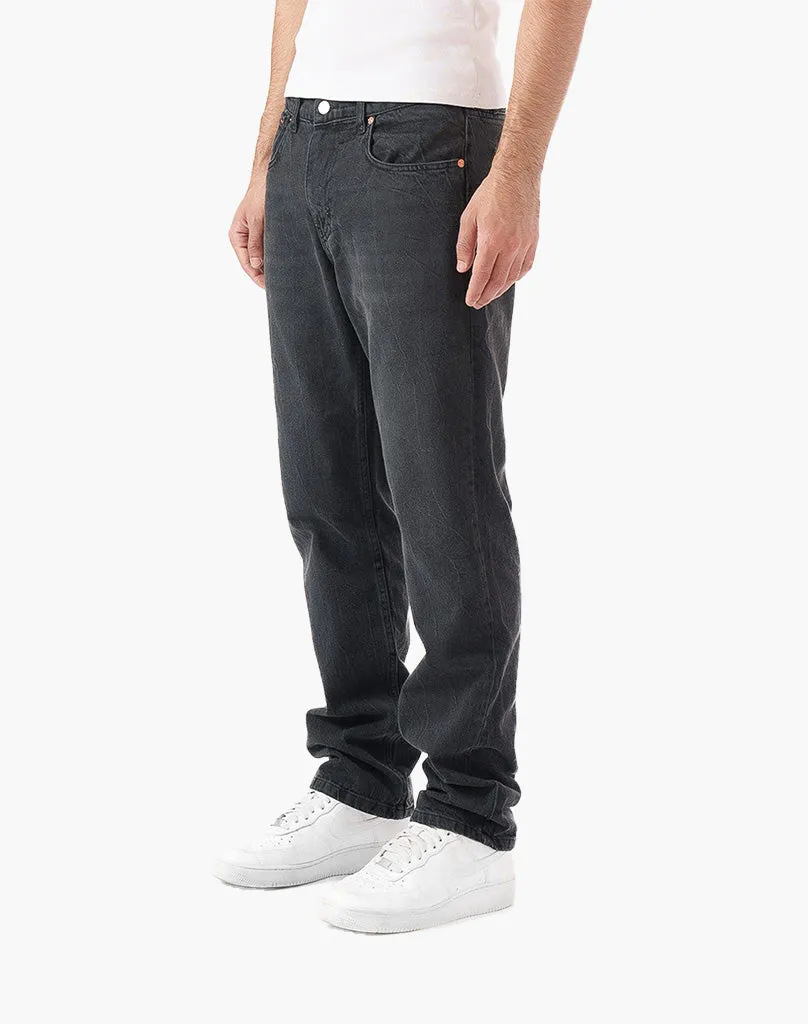 STRAIGHT FIT DENIM (BLACK)