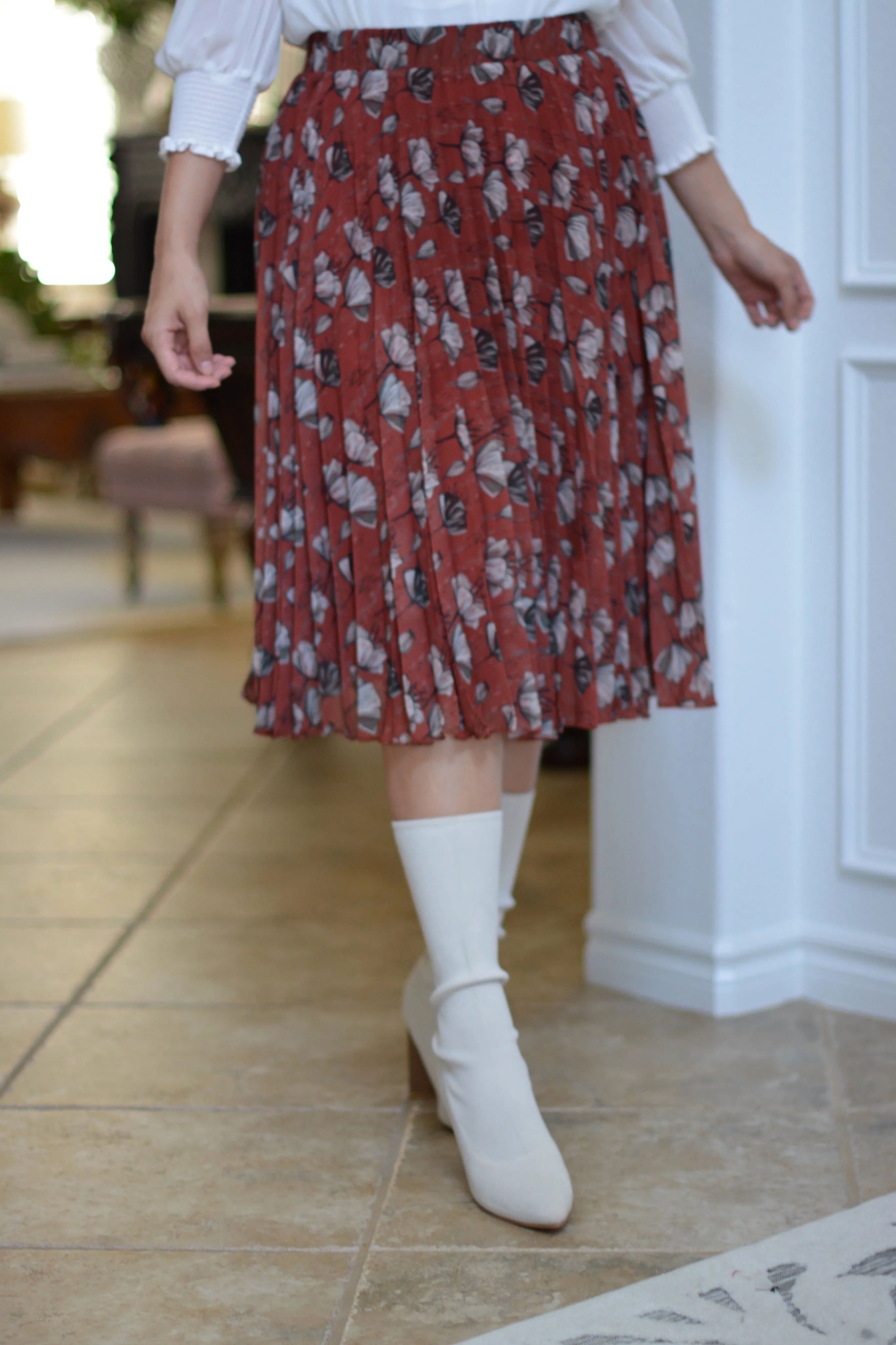 Tawny Rust Floral Pleated Skirt